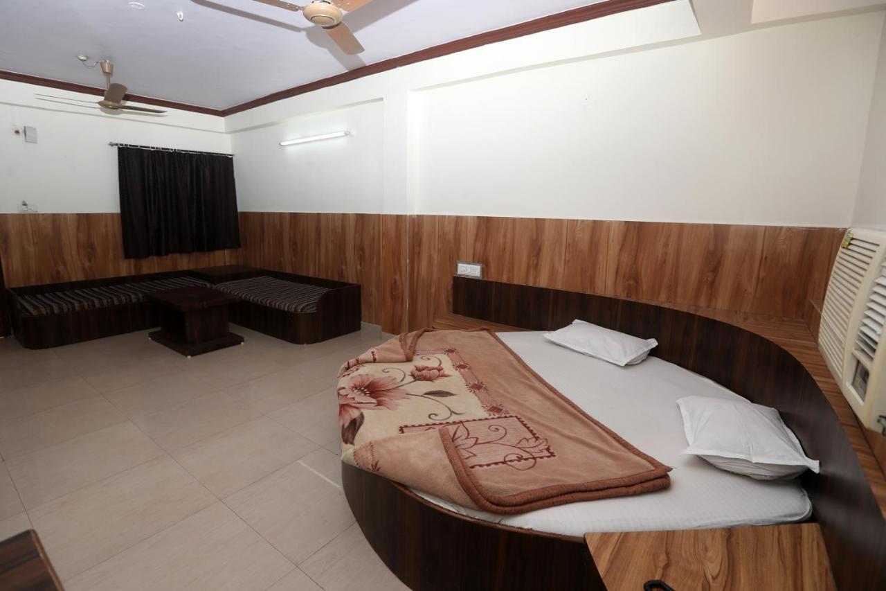 Jain Residency Hotel Pachmarhī Buitenkant foto
