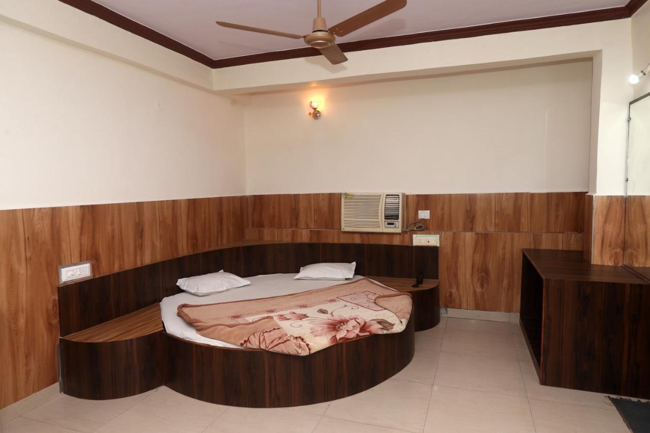 Jain Residency Hotel Pachmarhī Buitenkant foto