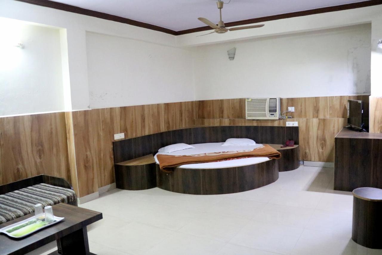 Jain Residency Hotel Pachmarhī Buitenkant foto