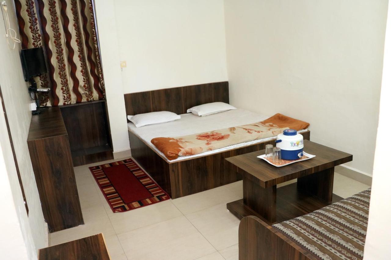 Jain Residency Hotel Pachmarhī Buitenkant foto